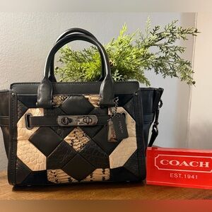 Coach Canyon Quilt Swagger 27